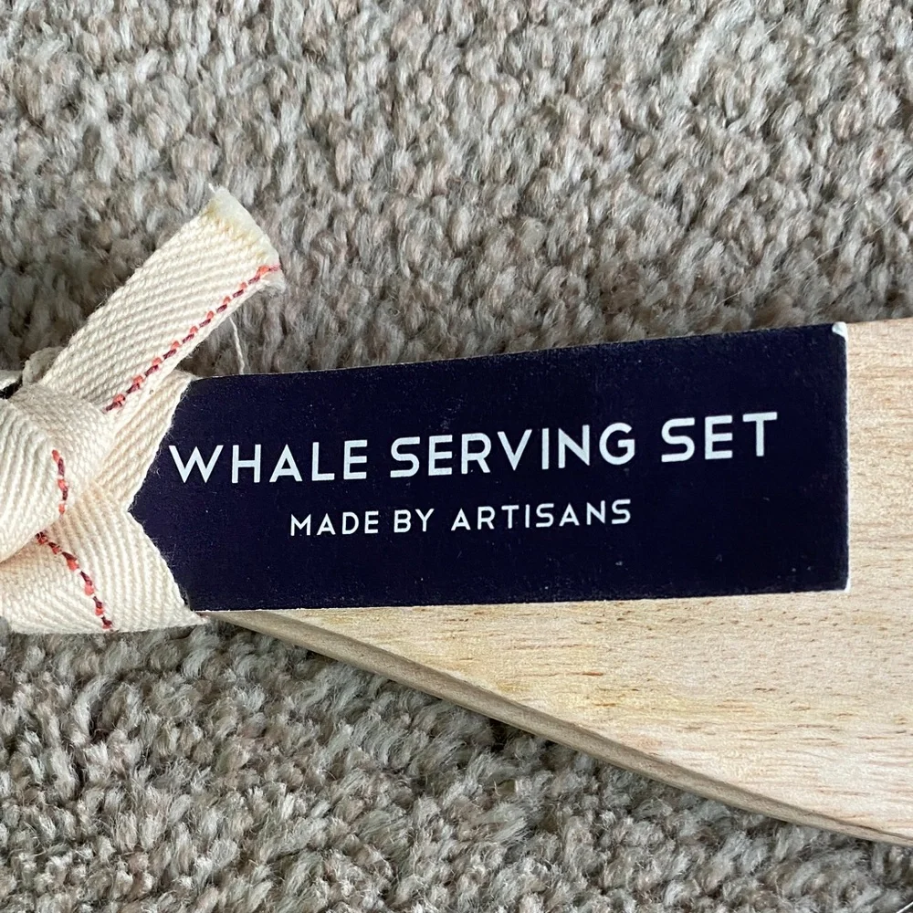 NWT Whale Serving Set